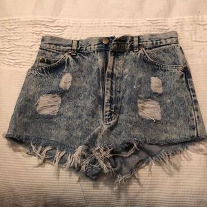 High waisted ripped denim shorts